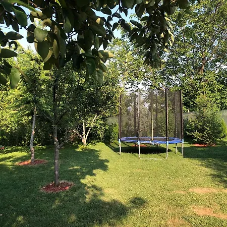 Holiday home зелена