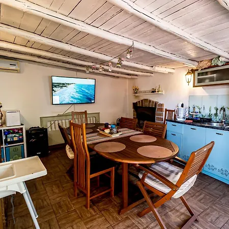 зелена Holiday home