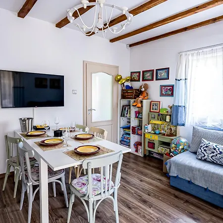 зелена * Vinogradets