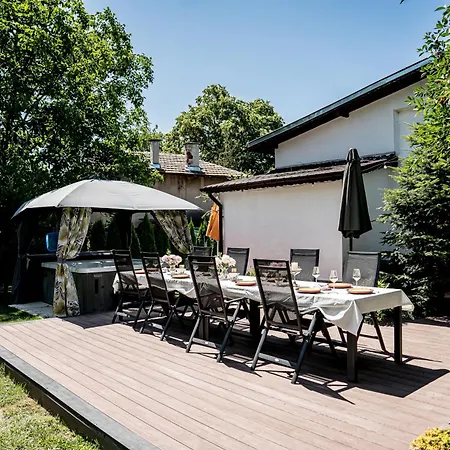 зелена Case de vacanță