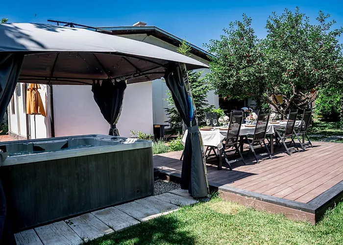 Case de vacanță зелена